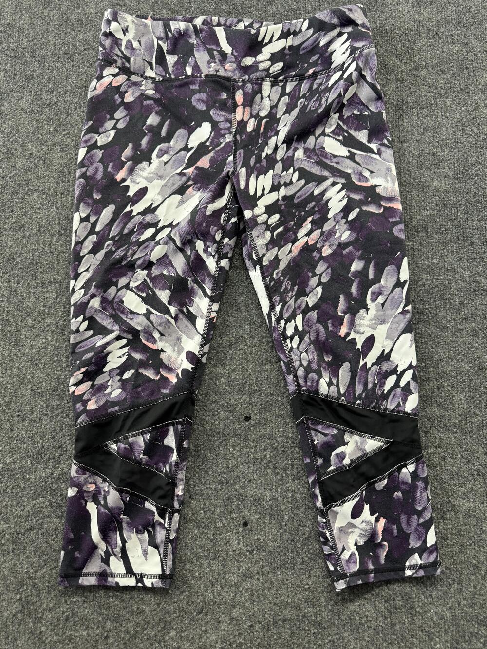 Gaiam Capri Leggings Womens Large Multicolor Ikat Print Yoga Gym Athletic Pants
